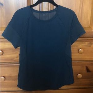 Lululemon short sleeve shirt